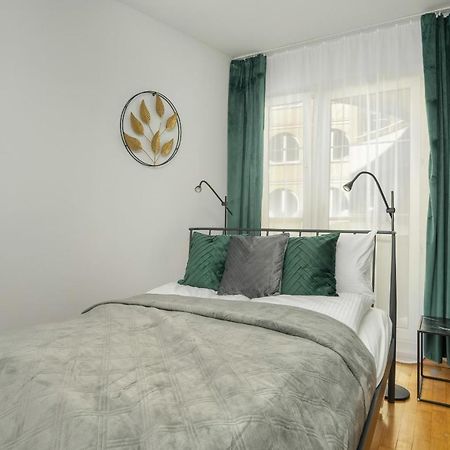 Beautiful & Spacious Strzalowa Apartament Near City Centre By Noclegi Renters Poznań Zewnętrze zdjęcie